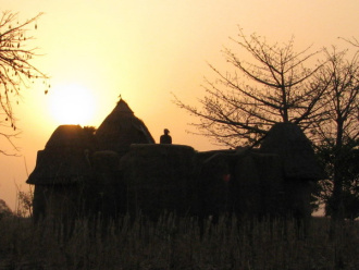05 Tata Somba Au Soleil Couchant